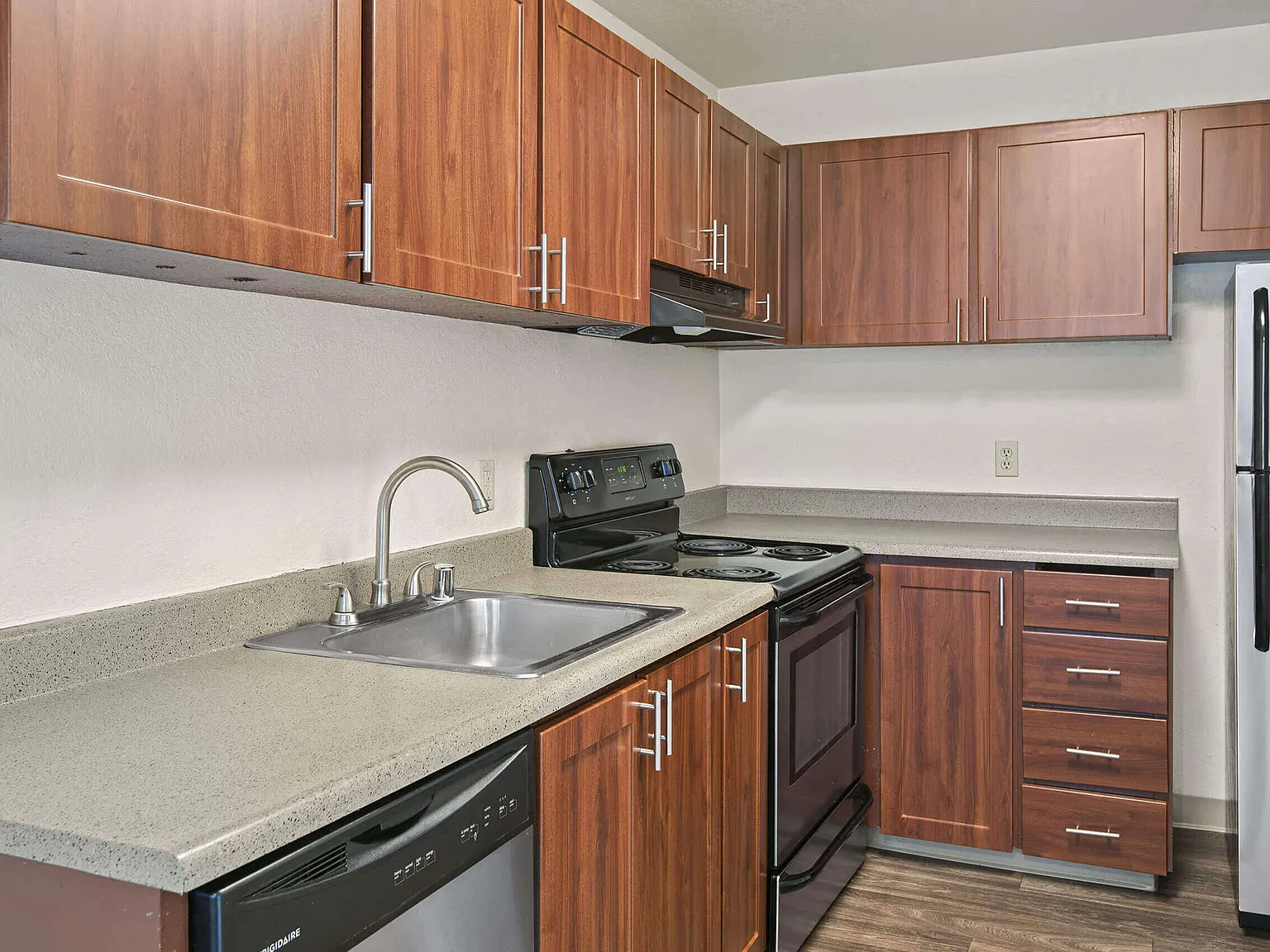 Brookstone Apartments — Photo 3