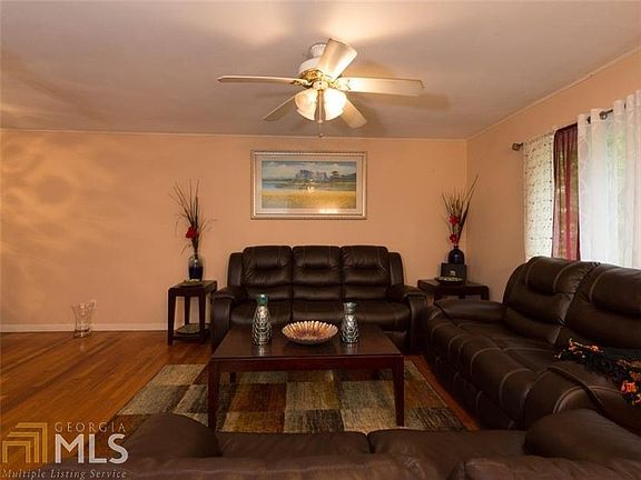 5th image of 3888 Live Oak Dr