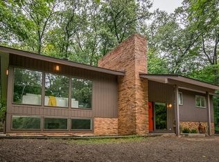 1540 Edinborough Rd, Ann Arbor, MI 48104