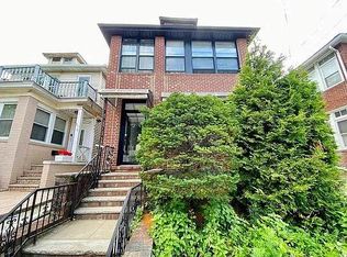 872 E 39th St #1, Brooklyn, NY 11210