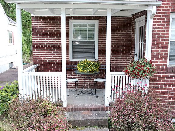 2nd image of 2923 Noyes Ave SE