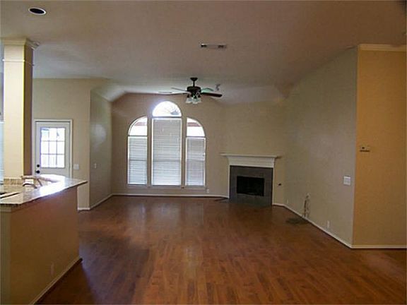 3rd image of 2212 Tralee Cir