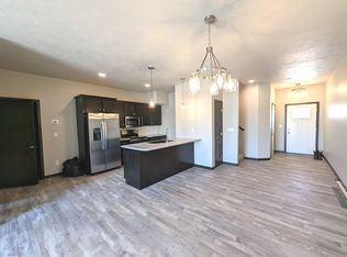 6701 W Gresford Pl, Sioux Falls, SD 57106