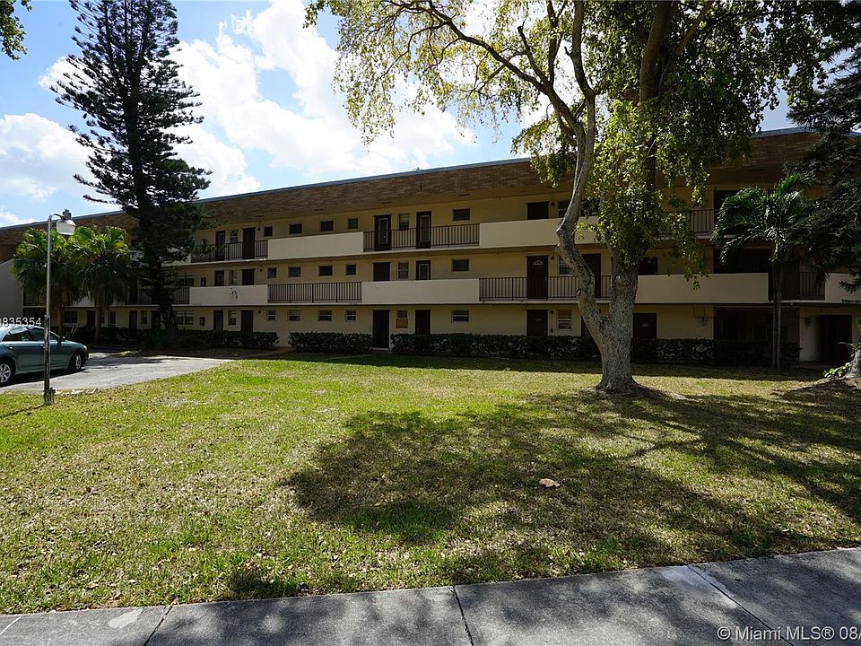 1st image of 1550 NE 191st St APT 206