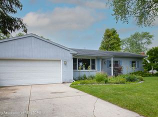 418 Chanticleer Trl, Lansing, MI 48917