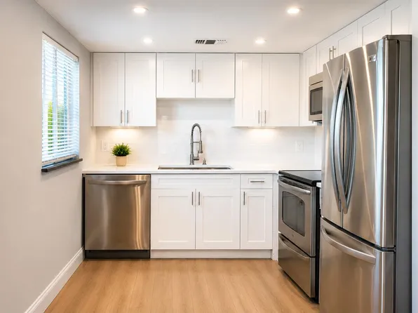433 SAXONY J Way, Delray Beach, FL 33446
