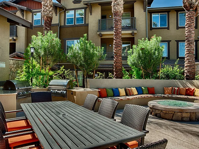 One North Scottsdale Apartments — Photo 26