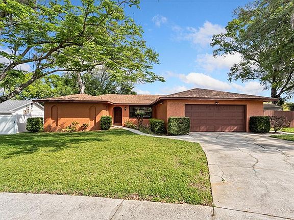 2nd image of 625 Mockingbird Ln