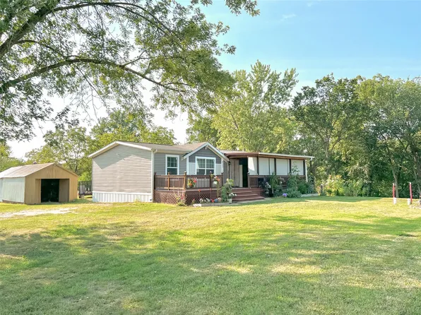 433 N 16th St, Chariton, IA 50049