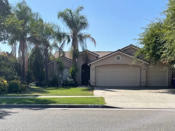 158 Lindquist St, Kingsburg, CA 93631