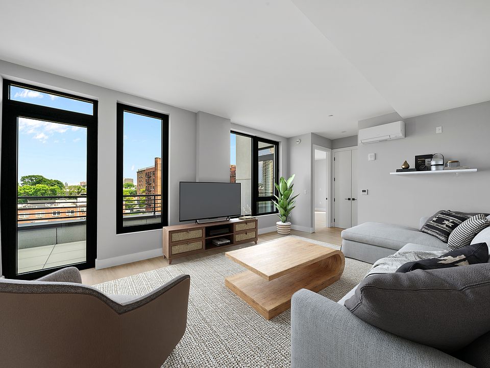 1st image of 26-25 4th St #713