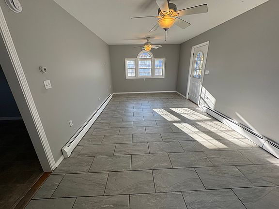 4th image of 65 Echo Dr