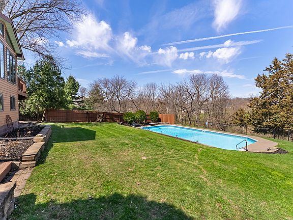 4th image of 2635 Canterbury Rd