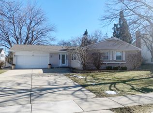 957 Alden Ln, Buffalo Grove, IL 60089