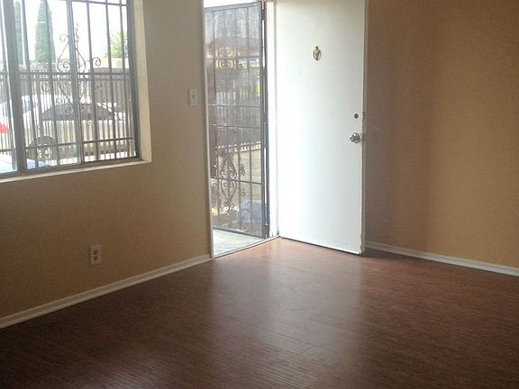 2nd image of 107 E 65th St APT 05