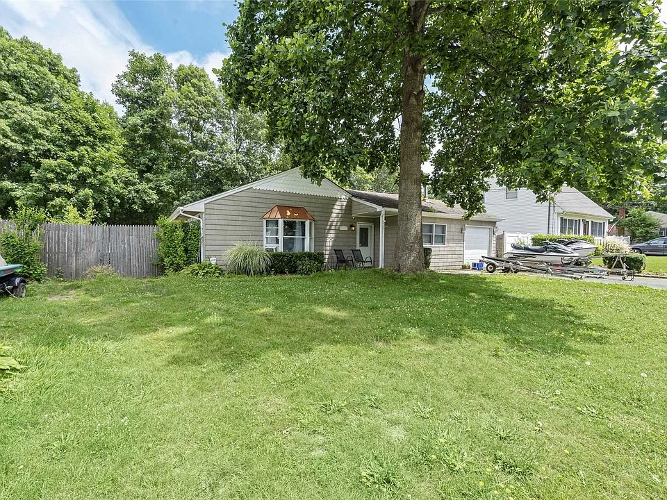 1st image of 33 Westwood Dr