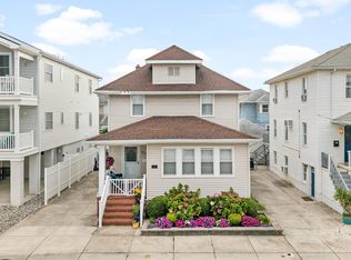 12 N Wyoming Ave, Ventnor, NJ 08406