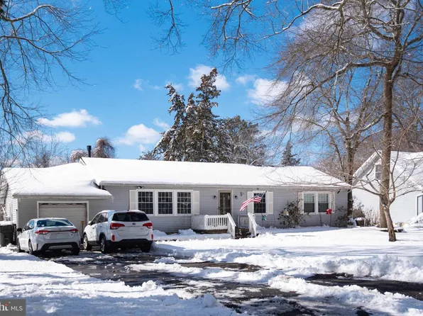 250 Tip Seaman Dr, Tuckerton, NJ 08087