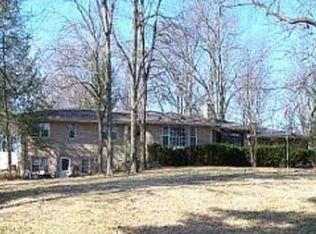 215 E Chester Dr, Ellettsville, IN