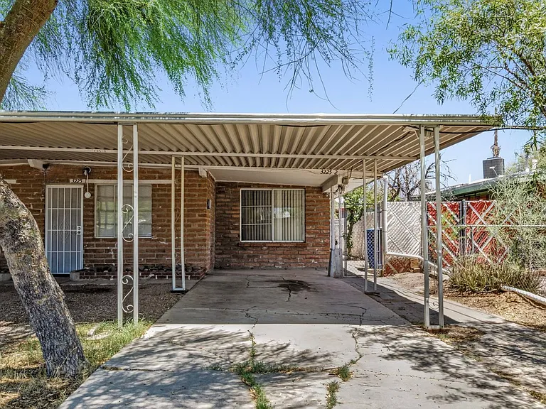 3225 E Patricia St — Photo 15