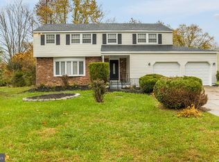 9 Hampshire Ave, Turnersville, NJ 08012