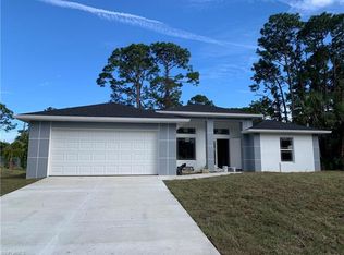 720 Robert Ave, Lehigh Acres, FL 33936