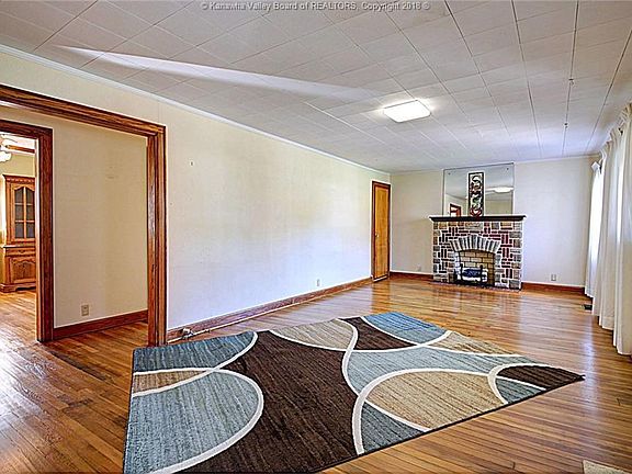 4th image of 5105 Sun Valley Dr