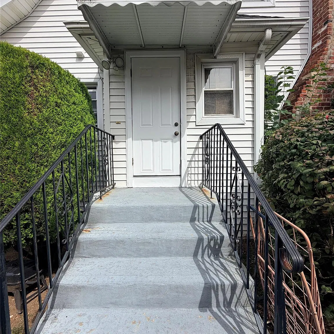 1 bed, 1.0 bath, 1000 sqft, $2,400 — Photo 2