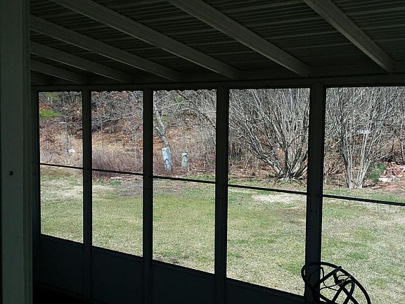 2nd image of 830 Jamaica Blvd