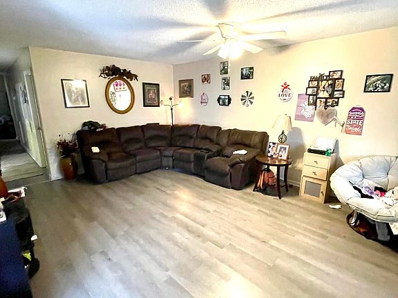 3rd image of 3808 Grace Ave