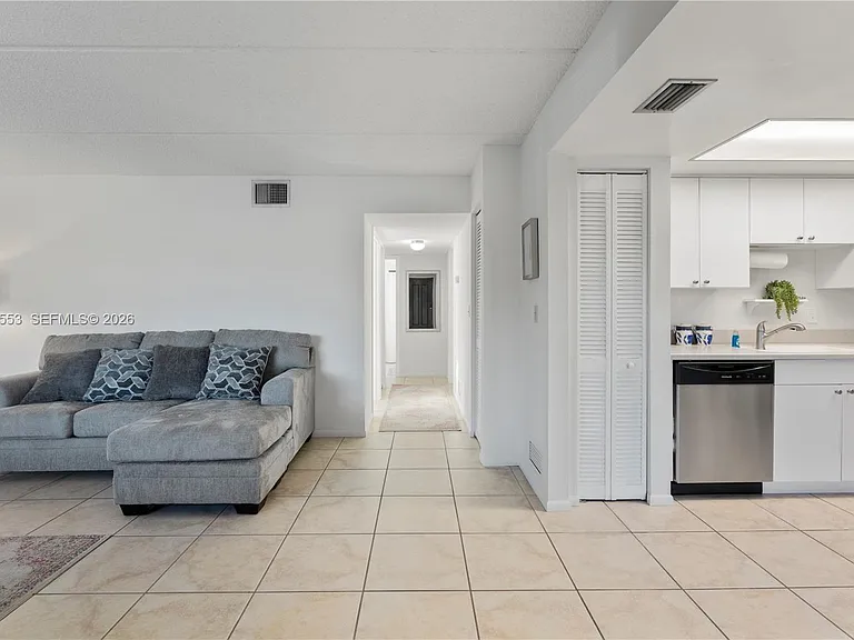 1145 N Shannon Ave #39 — Photo 7