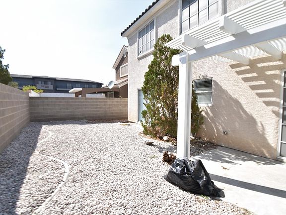 4th image of 1401 Bow Creek Ct