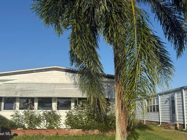 1749 Mango St NE, Palm Bay, FL 32905