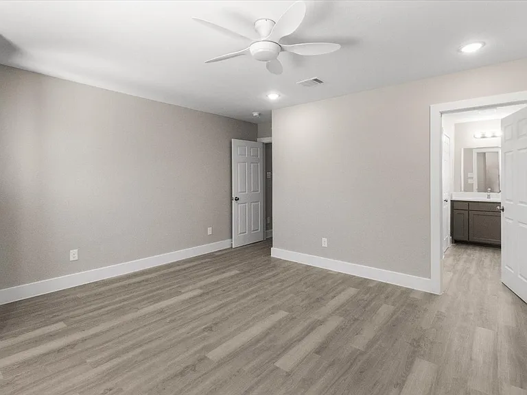 2644 Hutchinson St #2644 — Photo 7