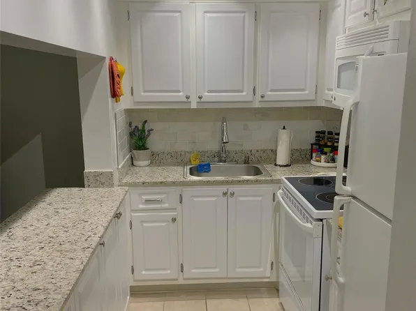 1560 Mckinley Street #112w, Hollywood, FL 33020