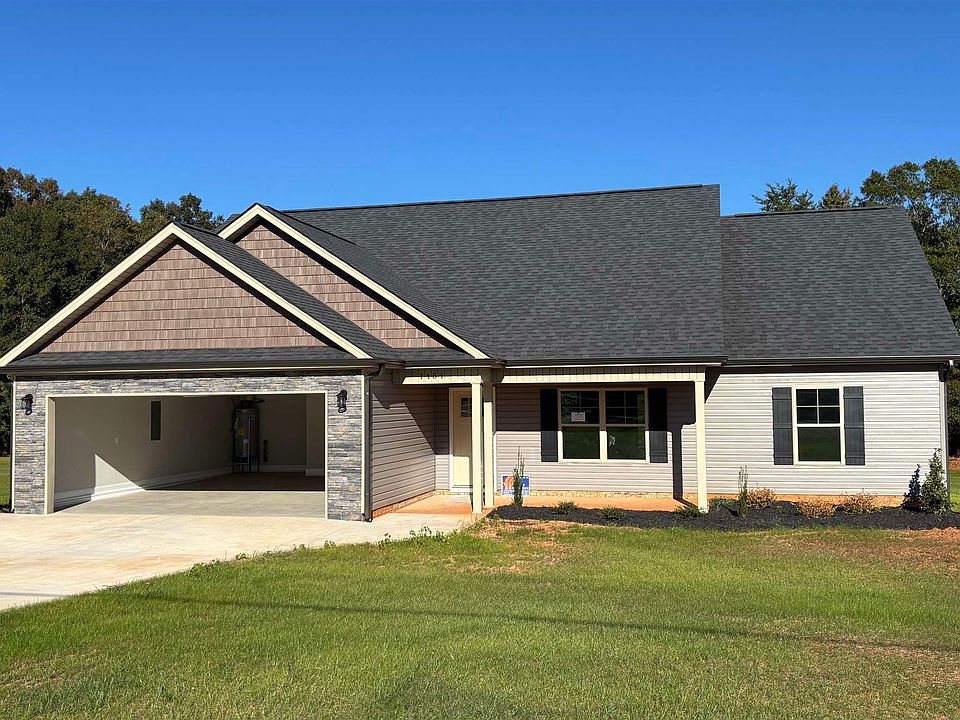 1st image of 1484 Oak Ridge Rd