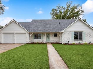 382 Oak Tree Dr, La Place, LA 70068