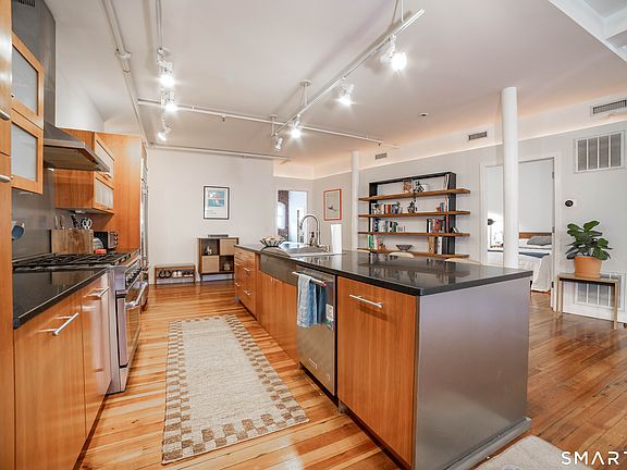 4th image of 8 Hughes Place #1N