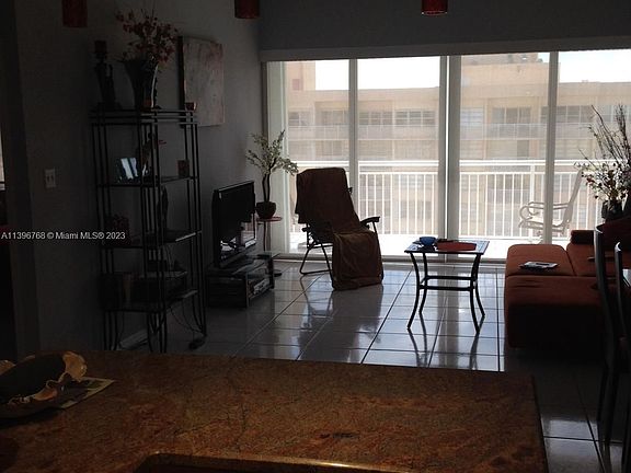 4th image of 18051 Biscayne Blvd Ph 3