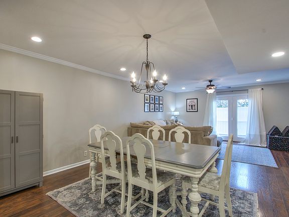 5th image of 2097 Graybar Ln APT A6