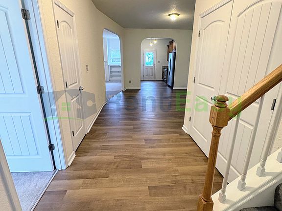 2nd image of 1118 Railroad Ave