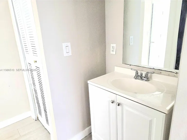 1700 NE 191st St #100 — Photo 10