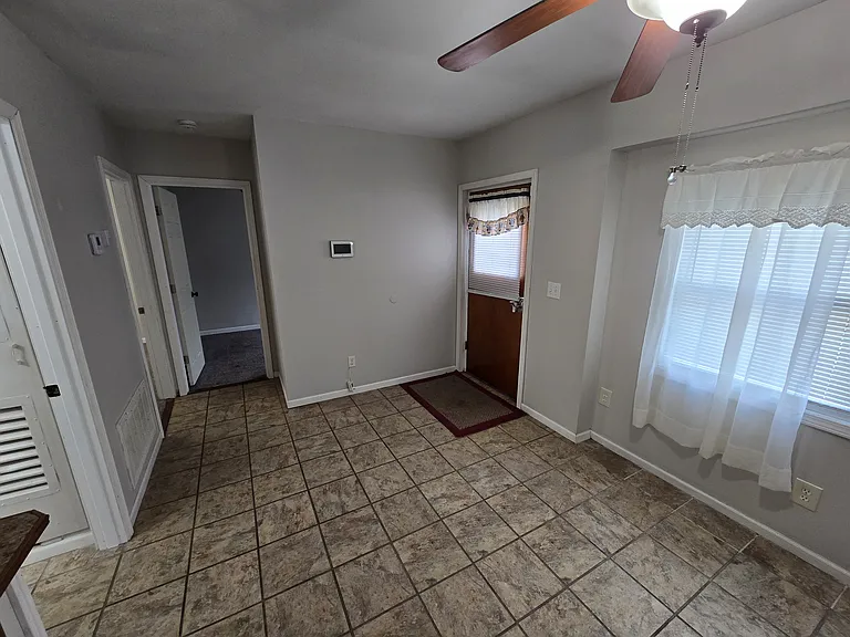 517 State St #B — Photo 2