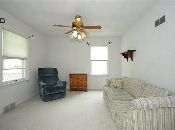 4th image of 1330 Saint Catherine St
