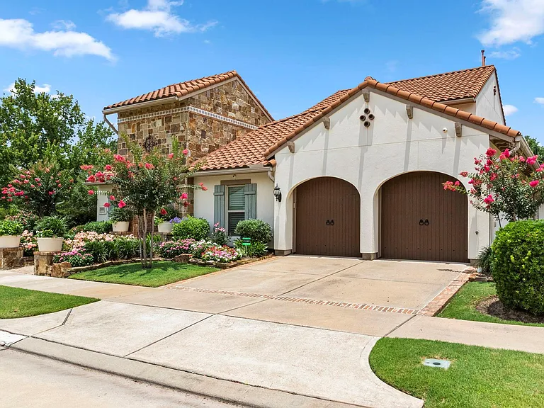 3930 Sundance Hill Ln — Photo 2