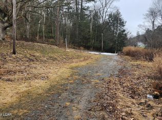 729 Sutton Creek Rd, Pittston, PA 18643