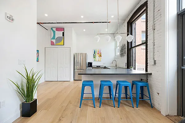 33 State St. — Photo 14