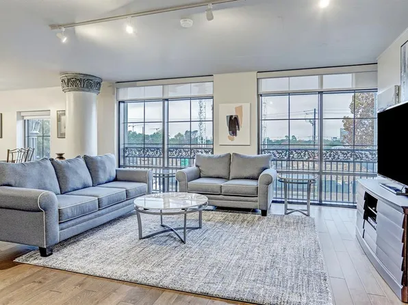 1005 S Shepherd Dr APT 305, Houston, TX 77019