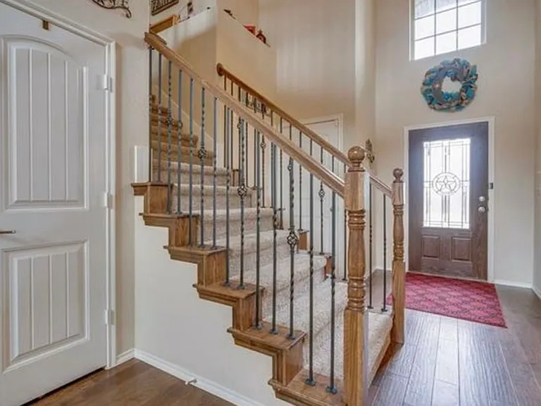 605 Autry Dr — Photo 3