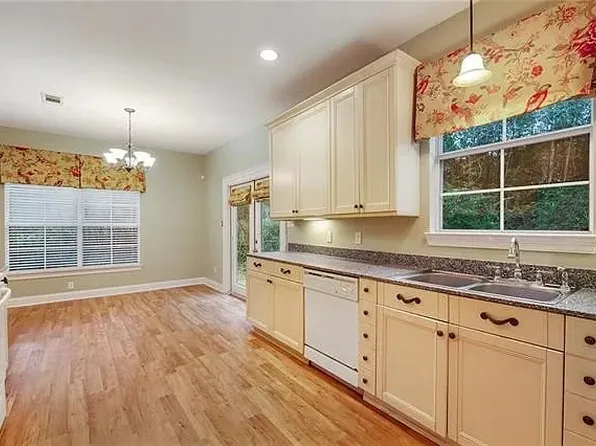 2340 Destin St, Mandeville, LA 70448